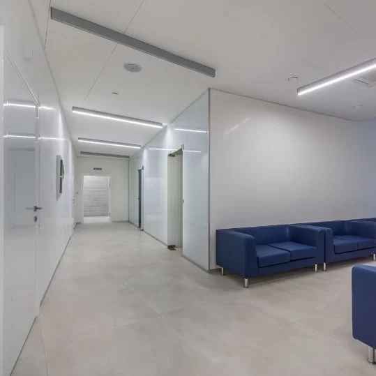 Empresa que vende y coloca pisos de vinil en caracas